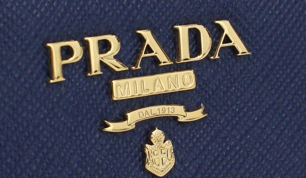 Prada crest discount